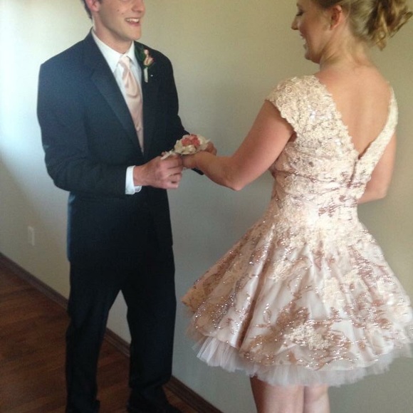 Prom dress - Picture 2 of 4